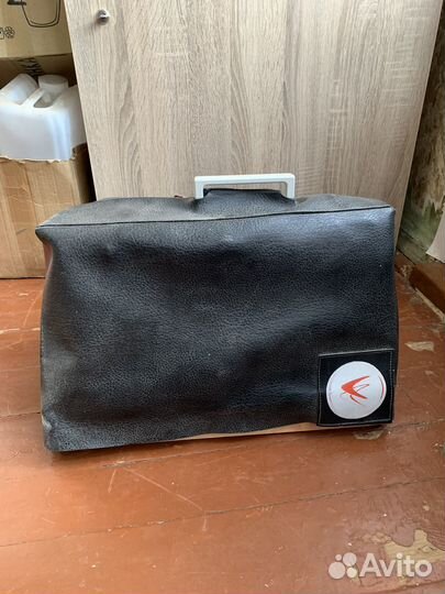 Швейная машинка Чайка 134А