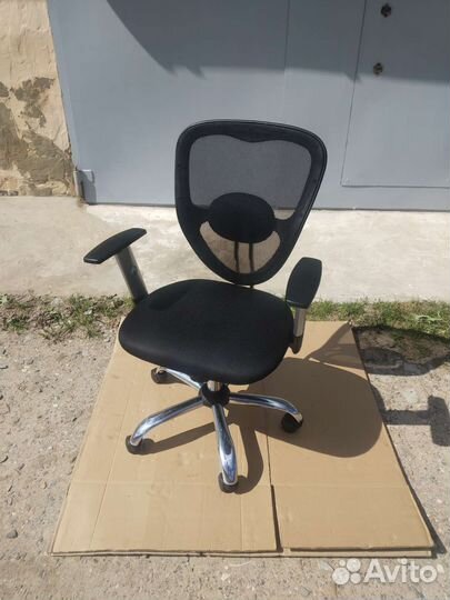 Компьютерное кресло