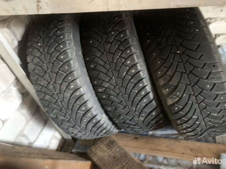 Bfgoodrich G-Force Stud 215/65 R16