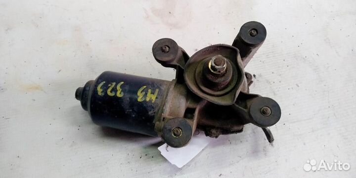 Моторчик стеклоочистителя передний Mazda Familia