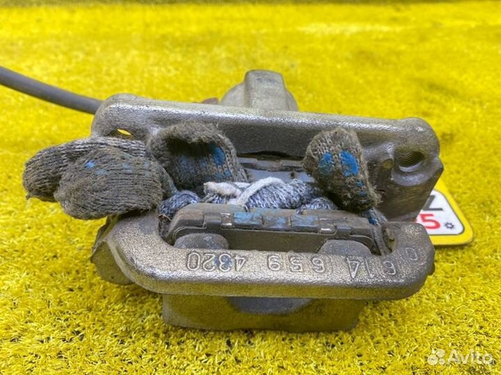 Суппорт задний правый Nissan Leaf AZE0 EM57 144604