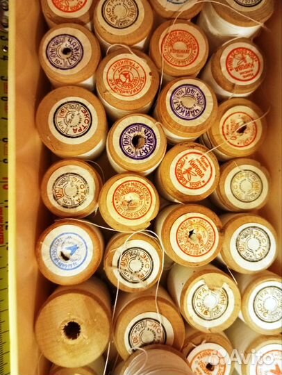 Нитки на деревянных катушках СССР