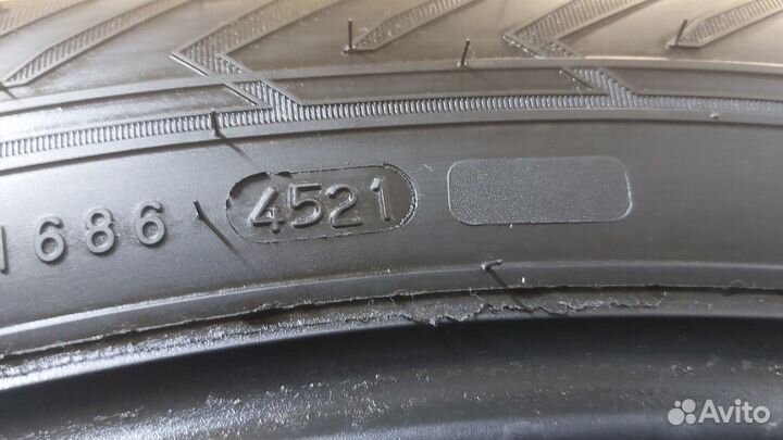 Nokian Tyres Nordman 8 SUV 225/60 R18 104T