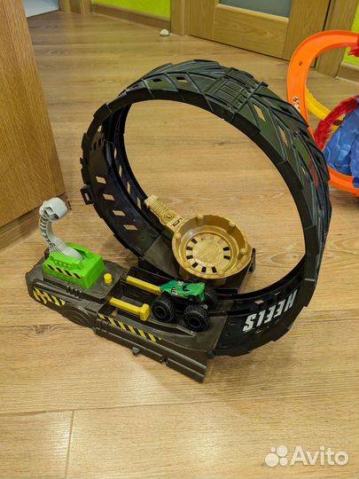 Hot wheels трек