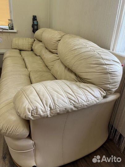 Кожаный угловой диван бу