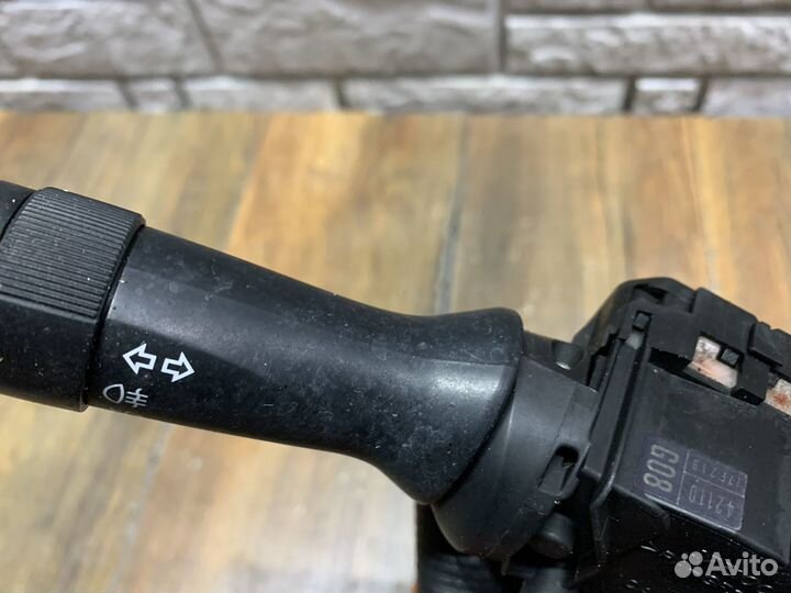 Toyota RAV 4 Переключатель поворотов подрулевой