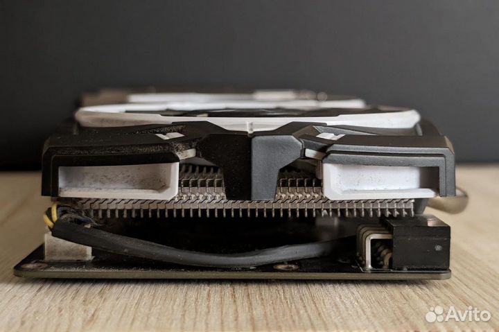 Видеокарта Radeon RX570 Armor OC 4GB