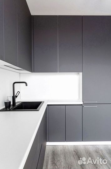 Кухня угловая на заказ.мдф фасады