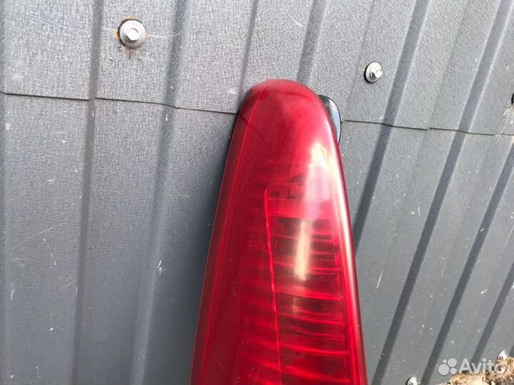 Фонарь задний левый LADA Largus 2012