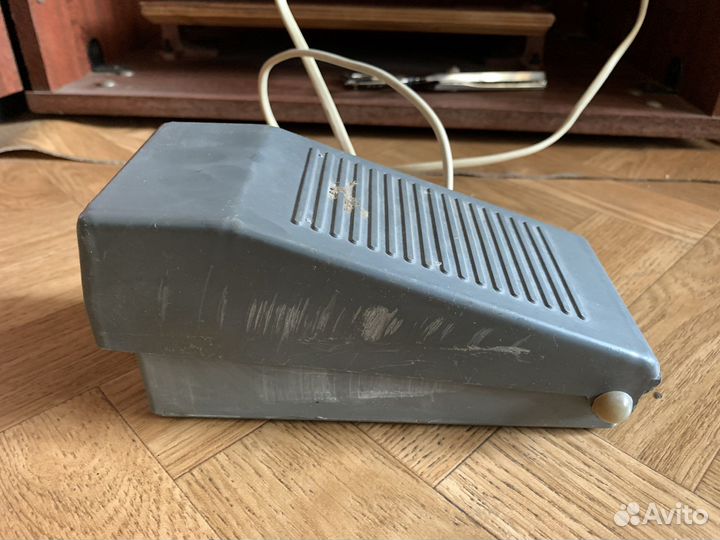 Швейная машина Подольск 142