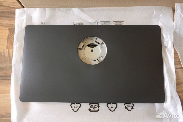 Benq SW 320 - коробка c принадлежностями к SW / PV