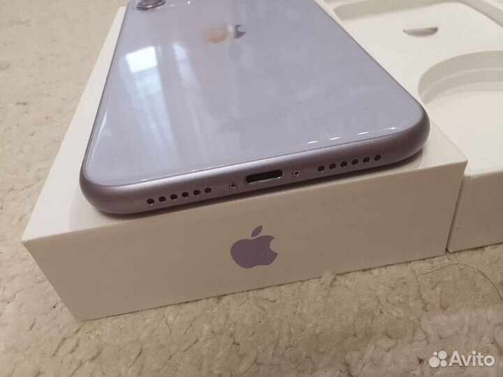 iPhone 11, 64 ГБ