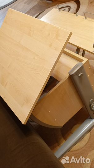 Стол-парта и стул для растущих детей