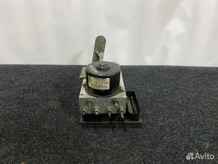 Блок abs Mercedes 203 W203 M271.940 2006