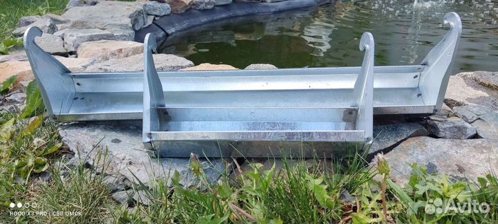 Кормушка и поилка для кур