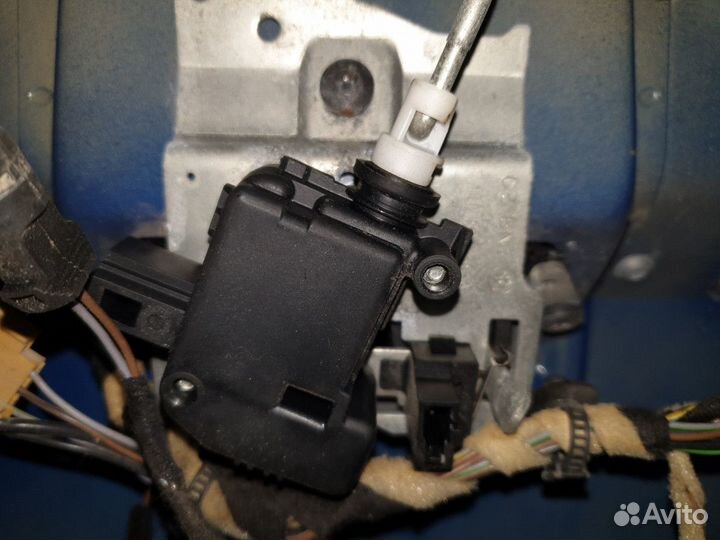 Ручка открывания багажника Skoda Octavia A4 I