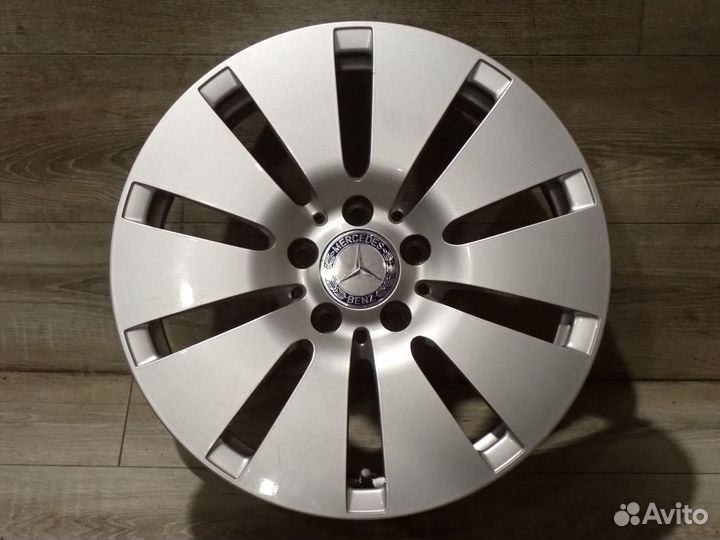 Комплект оригинальных колес R17 Mercedes GLC