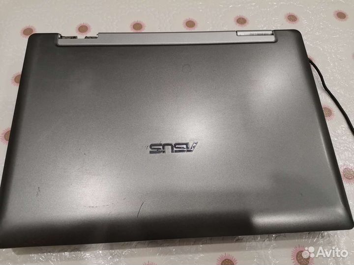 Ноутбук asus