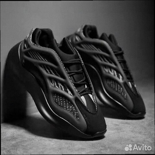 Кроссовки Мужские Adidas Yeezy boost 700