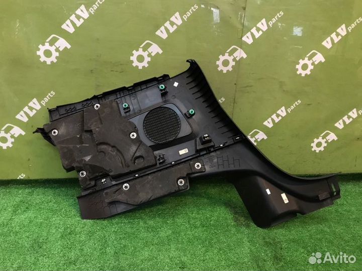 Обшивка салона задняя правая Ford Mustang