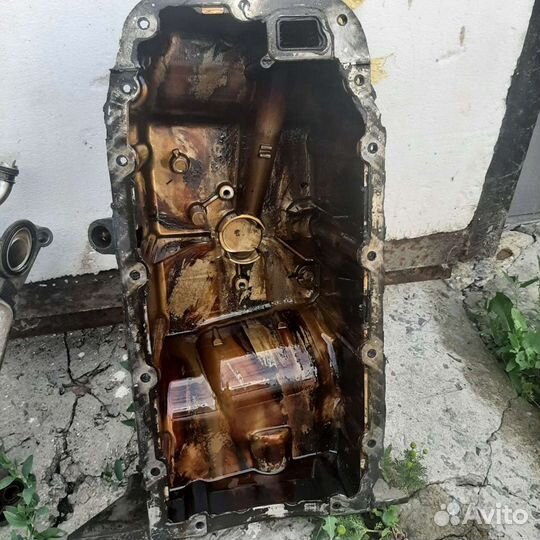 Поддон двигателя