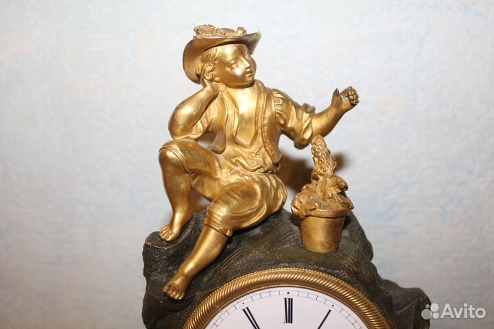 Часы. Франция 19 век. Бронза. Рабочие. Обслуженные