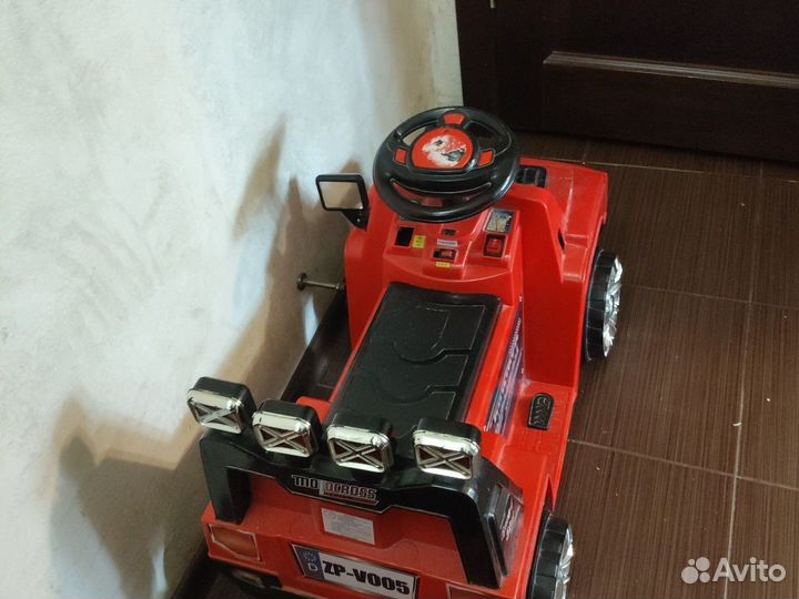 Машинка детская