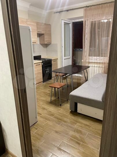 2-к. квартира, 74 м², 1/17 эт.