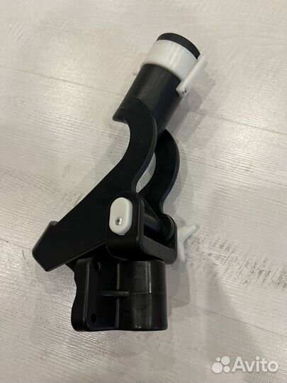 Кронштейн для спиннига на лодку