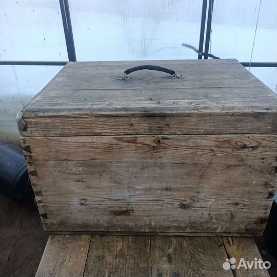 Сундук старинный