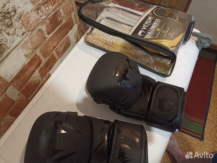 Перчатки венум mma