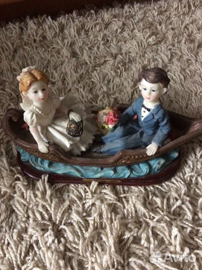 Статуэтка «Молодожены в лодке»