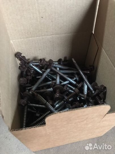 Саморез кровельны 5,576