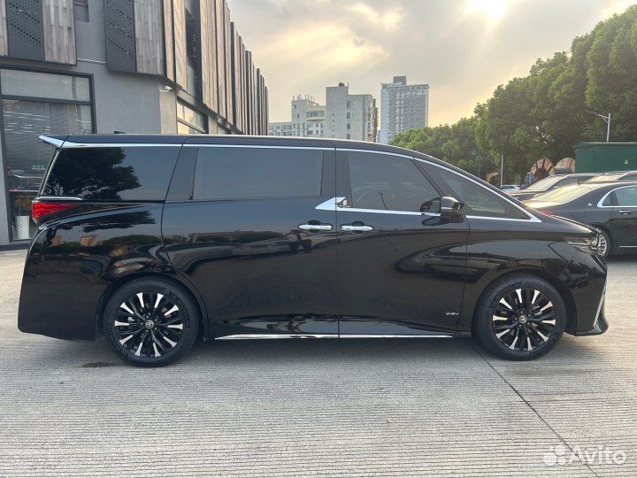 Toyota Alphard 2.5 CVT, 2023, 10 км
