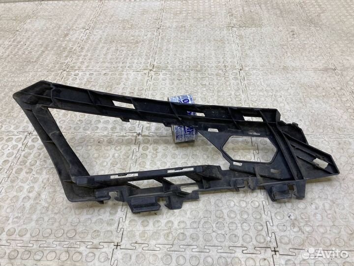 Кронштейн бампера передний левый Skoda Kodiaq