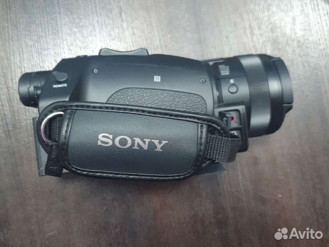 Видеокамера Sony FDR-AX 700 в центре Сочи