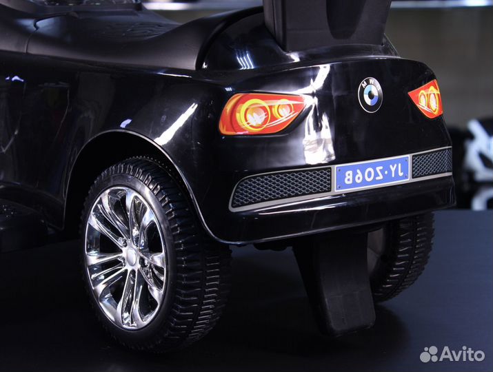 Толокар каталка Rivertoys JY-Z06 BMW