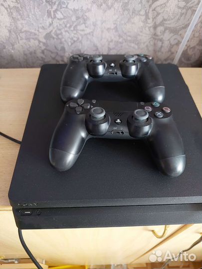 Sony playstation 4 PS4 slim 1tb