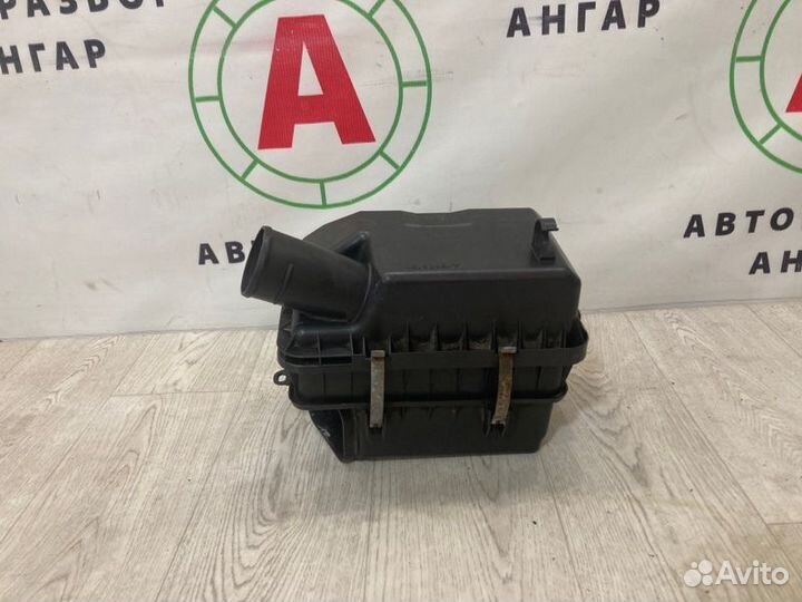 Корпус воздушного фильтра Mitsubishi Lancer 10