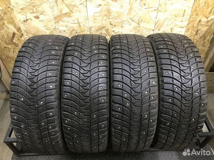 Michelin X-Ice North 3 215/60 R16 99T