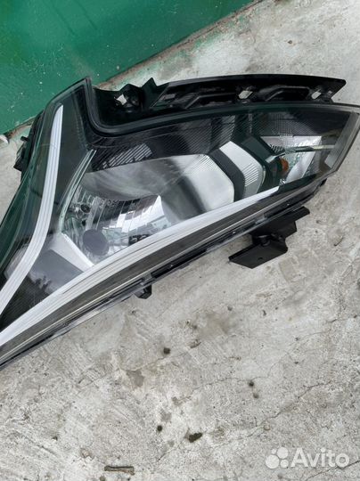 Фара передняя левая на kia x