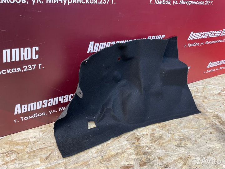 Обшивка багажника левая Renault Logan