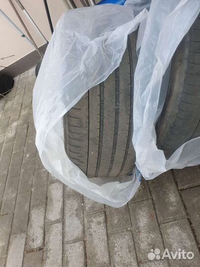 Pirelli P Zero SUV 295/40 R21