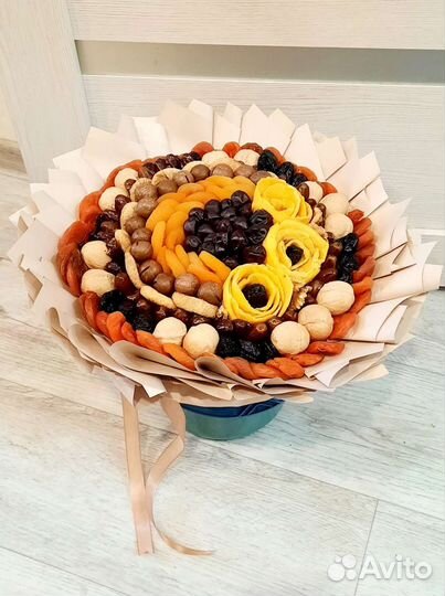 Букет на 1 сентября из сухофруктов
