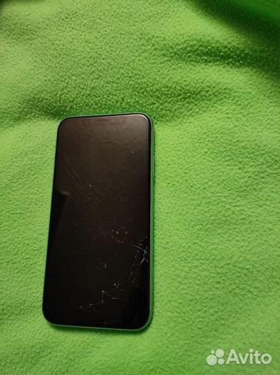 Телефон iPhone 11