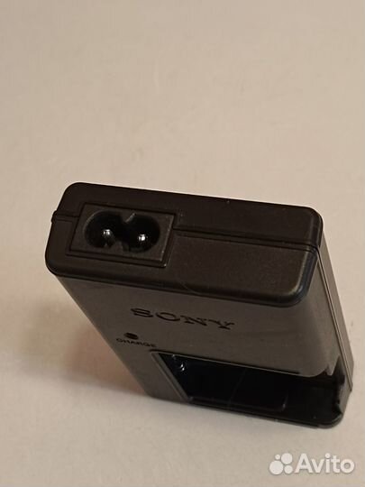 Зарядное устройство Sony BC-CSD