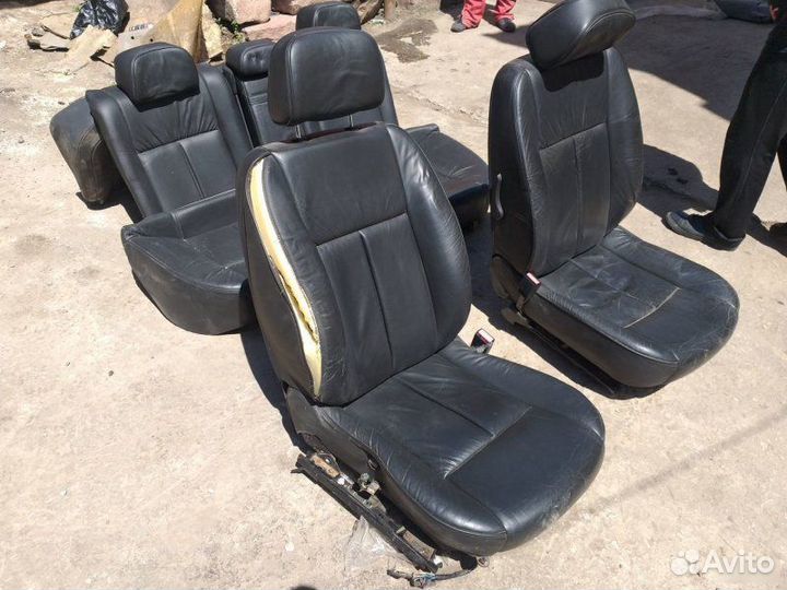 Кожаный салон Peugeot 607