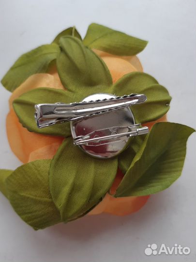 Брошь цветок из ткани ручной работы