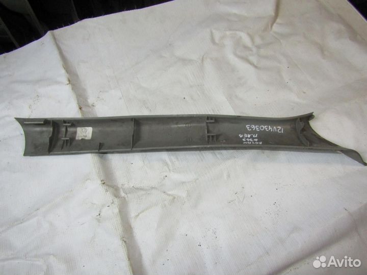 Обшивка стойки Logan 2005-2014