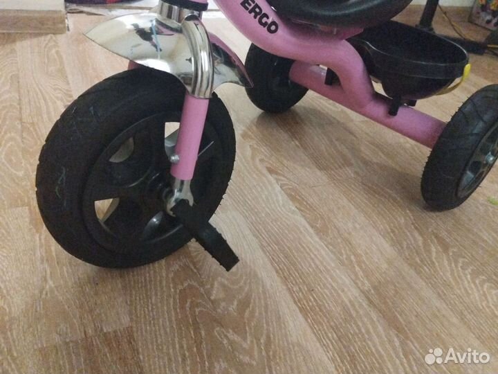 Детский трехколесный велосипед